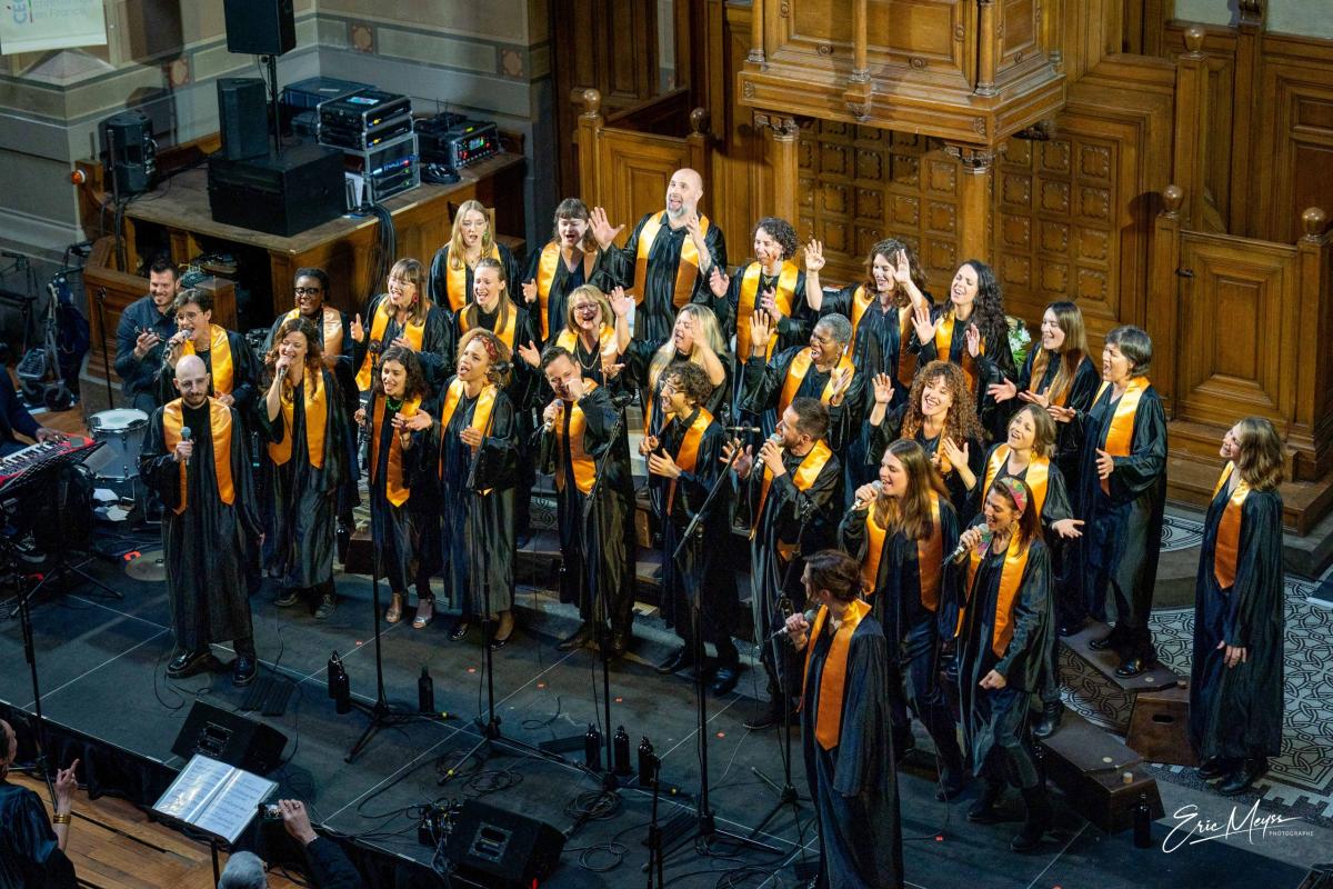 Energie du chœur lors d'un concert au profit de l'association ALGED